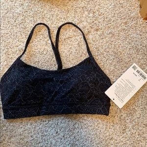 NWT lululemon flow y sports bra nulu